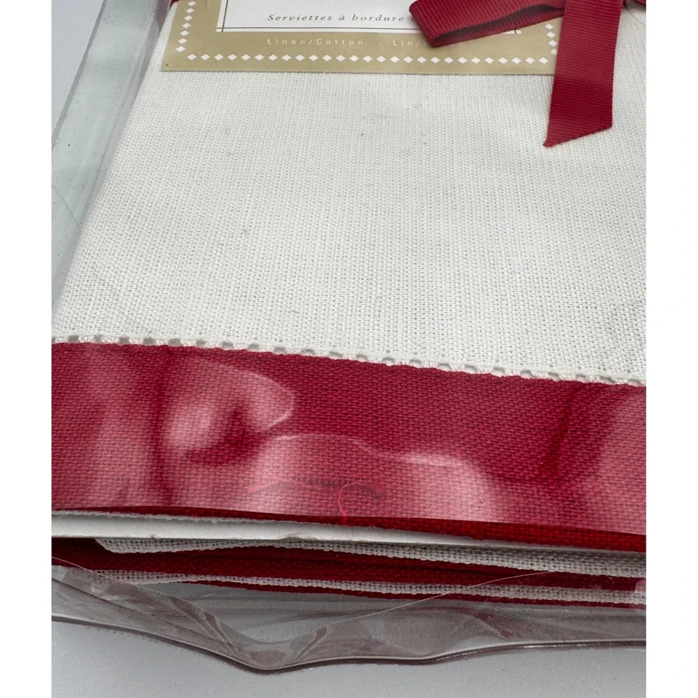 NWT Williams Sonoma Classic Border Red Cream 4 Placemats 4 Napkins Discontinued